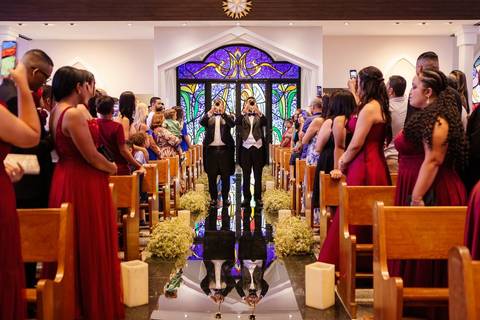 As melhores ideias e inspirações criativas de fotos de casamento na Cerimônia na Igreja Santuário Nossa Senhora de Fátima'