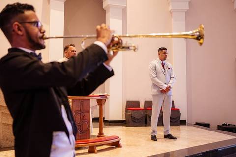 As melhores ideias e inspirações criativas de fotos de casamento na Cerimônia na Igreja Santuário Nossa Senhora de Fátima'
