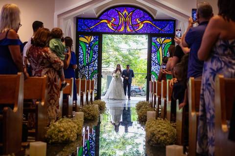 As melhores ideias e inspirações criativas de fotos de casamento na Cerimônia na Igreja Santuário Nossa Senhora de Fátima'