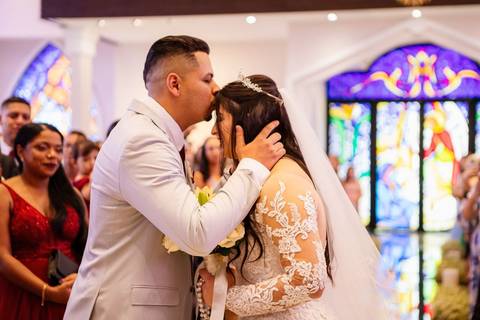 As melhores ideias e inspirações criativas de fotos de casamento na Cerimônia na Igreja Santuário Nossa Senhora de Fátima'