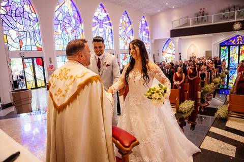 As melhores ideias e inspirações criativas de fotos de casamento na Cerimônia na Igreja Santuário Nossa Senhora de Fátima'
