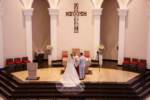 As melhores ideias e inspirações criativas de fotos de casamento na Cerimônia na Igreja Santuário Nossa Senhora de Fátima'