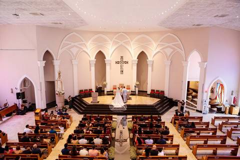As melhores ideias e inspirações criativas de fotos de casamento na Cerimônia na Igreja Santuário Nossa Senhora de Fátima'