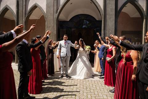 As melhores ideias e inspirações criativas de fotos de casamento na Cerimônia na Igreja Santuário Nossa Senhora de Fátima'