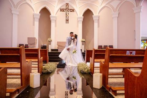 As melhores ideias e inspirações criativas de fotos de casamento na Cerimônia na Igreja Santuário Nossa Senhora de Fátima'
