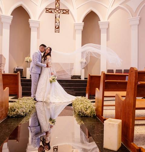 As melhores ideias e inspirações criativas de fotos de casamento na Cerimônia na Igreja Santuário Nossa Senhora de Fátima'