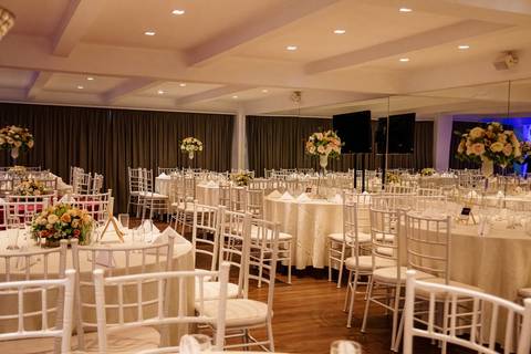 As melhores ideias e inspirações criativas de fotos de casamento no Espaço Villa das Estações Buffet'