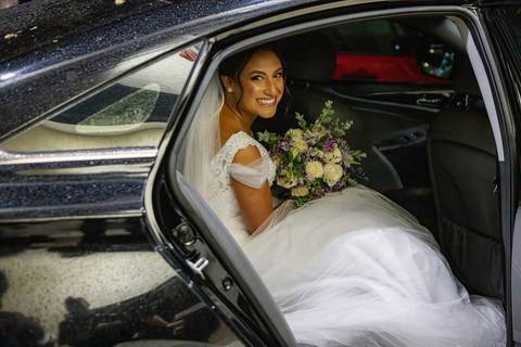 As melhores ideias e inspirações criativas de fotos da noiva no carro '