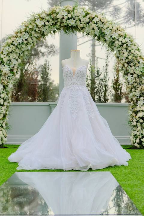 As melhores ideias e inspirações criativas de fotos de casamento registradas por fotógrafos profissionais de eventos da empresa Criativus Foto e Vídeo momento making of da noiva no Espaço Reis Quinta dos Sonhos'