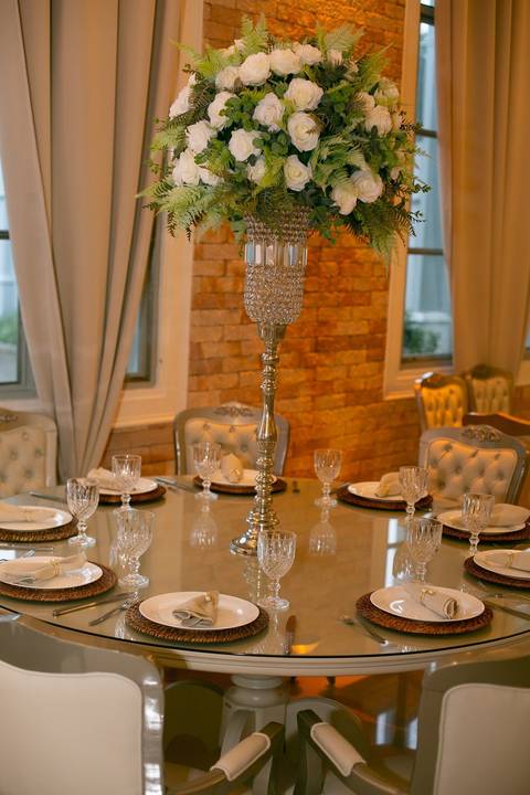 As melhores ideias e inspirações criativas de fotos de casamento registradas por fotógrafos profissionais de eventos da empresa Criativus Foto e Vídeo no Espaço Reis Quinta dos Sonhos'