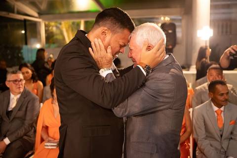 As melhores ideias e inspirações criativas de fotos de casamento registradas por fotógrafos profissionais de eventos da empresa Criativus Foto e Vídeo no momento da cerimônia Espaço Reis Quinta dos Sonhos'