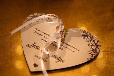 As melhores ideias e inspirações criativas de fotos de casamento registradas por fotógrafos profissionais de eventos da empresa Criativus Foto e Vídeo no momento da cerimônia Espaço Reis Quinta dos Sonhos'