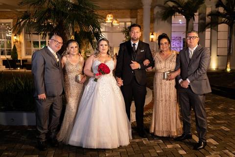 As melhores ideias e inspirações criativas de fotos de casamento registradas por fotógrafos profissionais de eventos da empresa Criativus Foto e Vídeo no momento protocolar no Espaço Reis Quinta dos Sonhos'