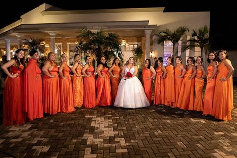 As melhores ideias e inspirações criativas de fotos de casamento registradas por fotógrafos profissionais de eventos da empresa Criativus Foto e Vídeo no momento protocolar no Espaço Reis Quinta dos Sonhos'