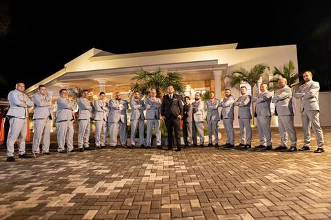 As melhores ideias e inspirações criativas de fotos de casamento registradas por fotógrafos profissionais de eventos da empresa Criativus Foto e Vídeo no momento protocolar no Espaço Reis Quinta dos Sonhos'