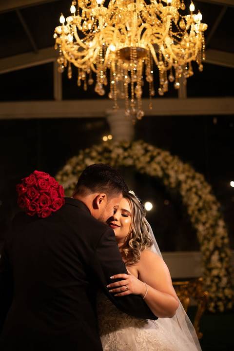 As melhores ideias e inspirações criativas de fotos de casamento registradas por fotógrafos profissionais de eventos da empresa Criativus Foto e Vídeo no momento protocolar no Espaço Reis Quinta dos Sonhos'