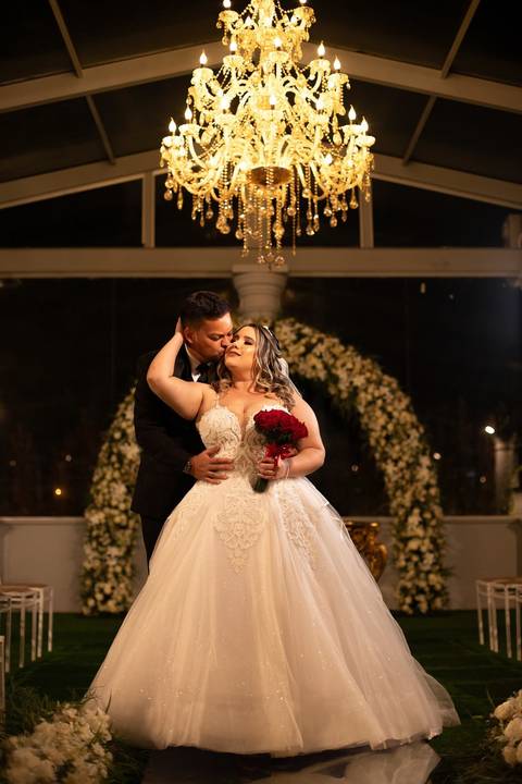 As melhores ideias e inspirações criativas de fotos de casamento registradas por fotógrafos profissionais de eventos da empresa Criativus Foto e Vídeo no momento protocolar no Espaço Reis Quinta dos Sonhos'