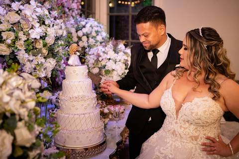 As melhores ideias e inspirações criativas de fotos de casamento registradas por fotógrafos profissionais de eventos da empresa Criativus Foto e Vídeo na recepção protocolar no Espaço Reis Quinta dos Sonhos'