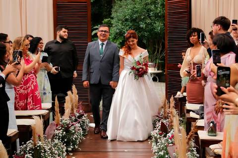 As melhores ideias e inspirações criativas de fotos de casamento registradas por fotógrafos profissionais de eventos da empresa Criativus Foto e Vídeo no Espaço Buffet Ranch Life: Fotos do momento da cerimônia'