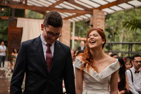 As melhores ideias e inspirações criativas de fotos de casamento registradas por fotógrafos profissionais de eventos da empresa Criativus Foto e Vídeo no Espaço Buffet Ranch Life: Fotos do momento da cerimônia'