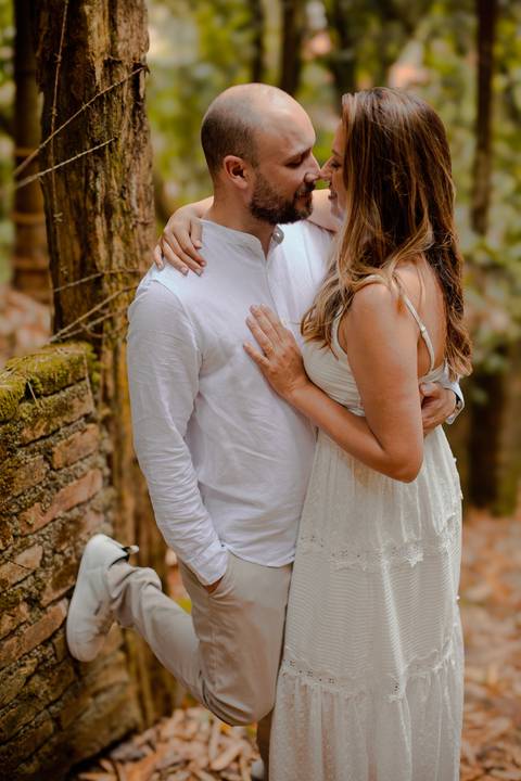 As melhores ideias e inspirações criativas de fotos de ensaio pré casamento registradas por fotógrafos profissionais de eventos da empresa Criativus Foto e Vídeo no  Restaurante o Velhão em Mairiporã'
