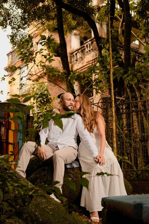 As melhores ideias e inspirações criativas de fotos de ensaio pré casamento registradas por fotógrafos profissionais de eventos da empresa Criativus Foto e Vídeo no  Restaurante o Velhão em Mairiporã'