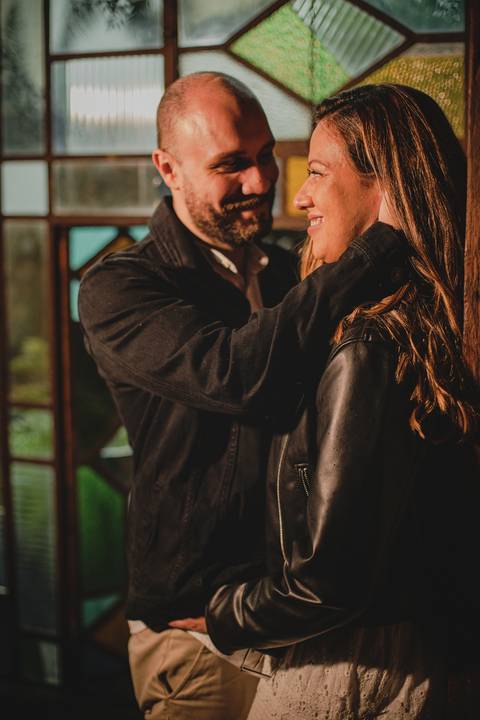 As melhores ideias e inspirações criativas de fotos de ensaio pré casamento registradas por fotógrafos profissionais de eventos da empresa Criativus Foto e Vídeo no  Restaurante o Velhão em Mairiporã'