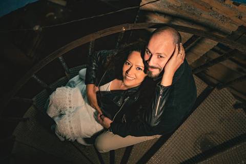 As melhores ideias e inspirações criativas de fotos de ensaio pré casamento registradas por fotógrafos profissionais de eventos da empresa Criativus Foto e Vídeo no  Restaurante o Velhão em Mairiporã'