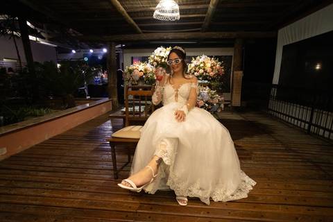 As melhores ideias e inspirações criativas de fotos de casamento registradas por fotógrafos profissionais de eventos da empresa Criativus Foto e Vídeo no Espaço Chácara Vila Velha: Fotos dos momentos dos noivos na festa'