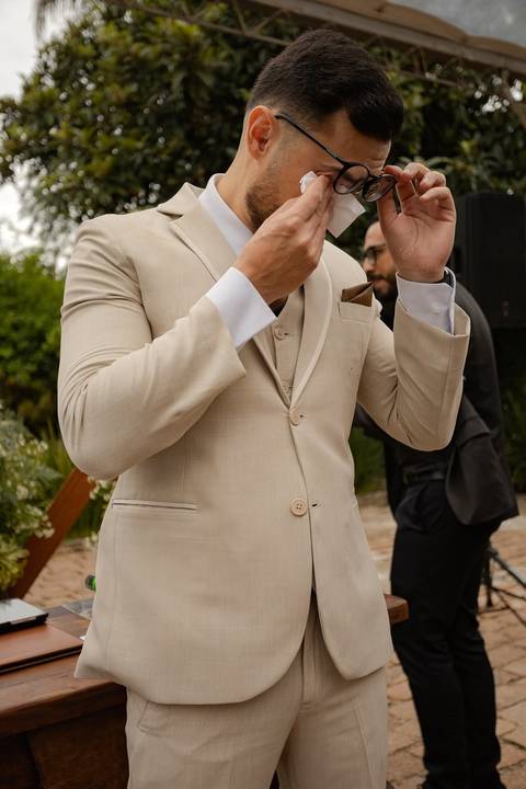 As melhores ideias e inspirações criativas de fotos de casamento registradas por fotógrafos profissionais de eventos da empresa Criativus Foto e Vídeo no Espaço Chácara Vila Velha: Fotos do momento da cerimônia'