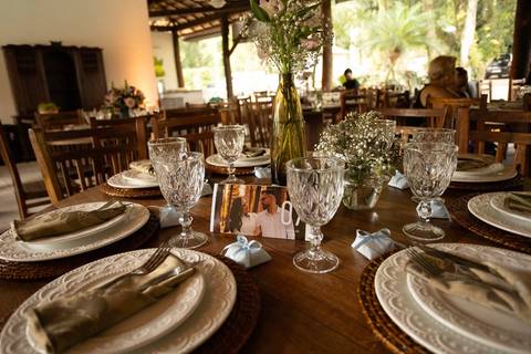 As melhores ideias e inspirações criativas de fotos de casamento registradas por fotógrafos profissionais de eventos da empresa Criativus Foto e Vídeo no Espaço Chácara Vila Velha: Fotos da decoração'