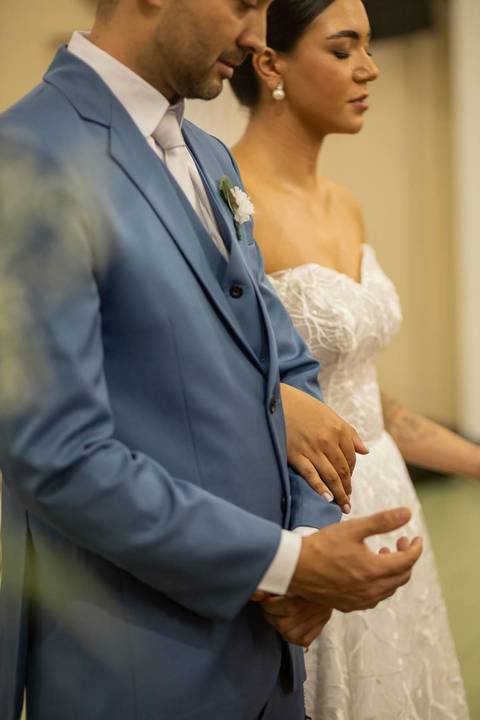As melhores ideias e inspirações criativas de fotos de casamento registradas por fotógrafos profissionais de eventos da empresa Criativus Foto e Vídeo na igreja Paróquia Santa Francisca Xavier Cabrini: Fotos do momento da cerimônia'