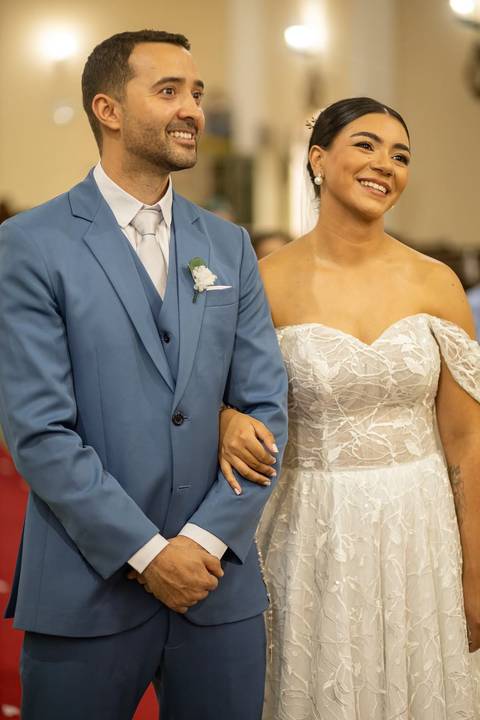 As melhores ideias e inspirações criativas de fotos de casamento registradas por fotógrafos profissionais de eventos da empresa Criativus Foto e Vídeo na igreja Paróquia Santa Francisca Xavier Cabrini: Fotos do momento da cerimônia'