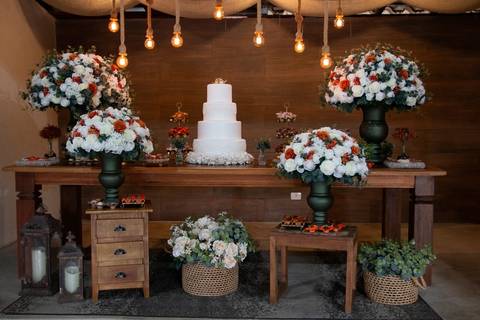 As melhores ideias e inspirações criativas de fotos de casamento registradas por fotógrafos profissionais de eventos da empresa Criativus Foto e Vídeo no Espaço Nelial: Fotos da decoração'