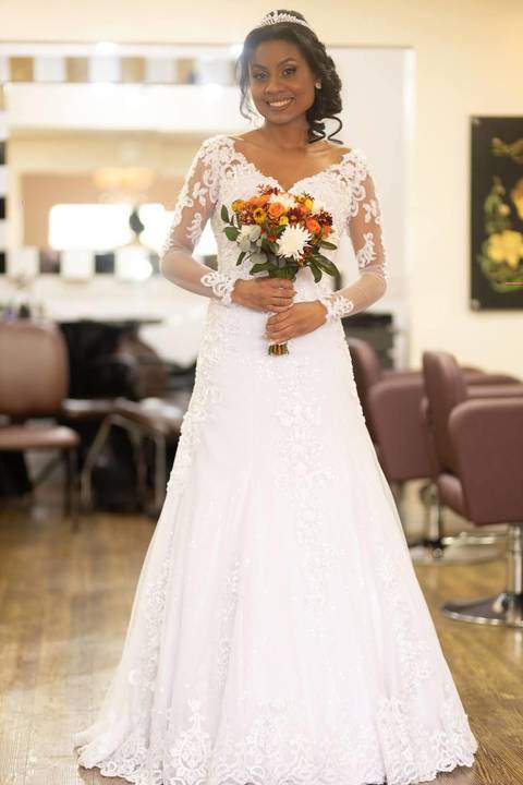 As melhores ideias e inspirações criativas de fotos de casamento registradas por fotógrafos profissionais de eventos da empresa Criativus Foto e Vídeo no salão Janeth Prado Studio de Beleza: Fotos do making of da noiva '