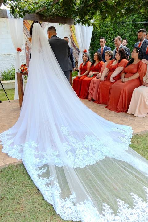 As melhores ideias e inspirações criativas de fotos de casamento registradas por fotógrafos profissionais de eventos da empresa Criativus Foto e Vídeo no Espaço Nelial: Fotos do momento da cerimônia'