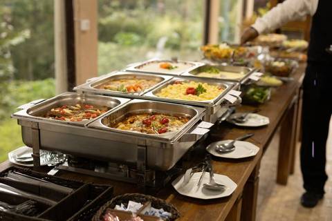 As melhores ideias e inspirações criativas de fotos de casamento registradas por fotógrafos profissionais de eventos da empresa Criativus Foto e Vídeo no Espaço  Lemos Garden: Fotos do buffet'