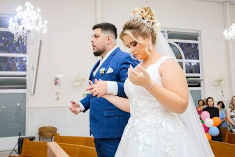 As melhores ideias e inspirações criativas de fotos de casamento registradas por fotógrafos profissionais de eventos da empresa Criativus Foto e Vídeo na Igreja Paróquia Nossa Senhora das Graças: Fotos do momento da cerimônia'
