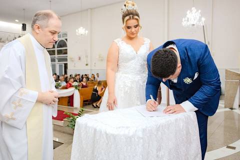 As melhores ideias e inspirações criativas de fotos de casamento registradas por fotógrafos profissionais de eventos da empresa Criativus Foto e Vídeo na Igreja Paróquia Nossa Senhora das Graças: Fotos do momento da cerimônia'