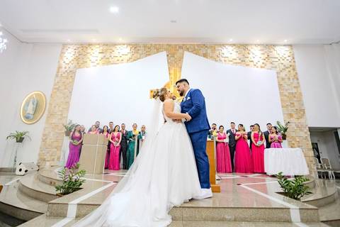 As melhores ideias e inspirações criativas de fotos de casamento registradas por fotógrafos profissionais de eventos da empresa Criativus Foto e Vídeo na Igreja Paróquia Nossa Senhora das Graças: Fotos do momento da cerimônia'