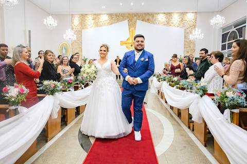 As melhores ideias e inspirações criativas de fotos de casamento registradas por fotógrafos profissionais de eventos da empresa Criativus Foto e Vídeo na Igreja Paróquia Nossa Senhora das Graças: Fotos do momento da cerimônia'