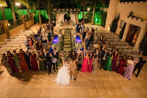 As melhores ideias e inspirações criativas de fotos de casamento registradas por fotógrafos profissionais de eventos da empresa Criativus Foto e Vídeo no Restaurante El Uruguayo: Fotos protocolares no Espaço Buffet Reis Recepções'