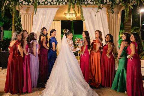 As melhores ideias e inspirações criativas de fotos de casamento registradas por fotógrafos profissionais de eventos da empresa Criativus Foto e Vídeo no Restaurante El Uruguayo: Fotos protocolares no Espaço Buffet Reis Recepções'