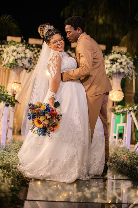 As melhores ideias e inspirações criativas de fotos de casamento registradas por fotógrafos profissionais de eventos da empresa Criativus Foto e Vídeo no Restaurante El Uruguayo: Fotos protocolares no Espaço Buffet Reis Recepções'