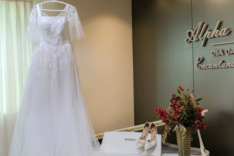 As melhores ideias e inspirações criativas de fotos de casamento registradas por fotógrafos profissionais de eventos da empresa Criativus Foto e Vídeo fotos do making of da noiva no Salão de Beleza Alpha Noivas'