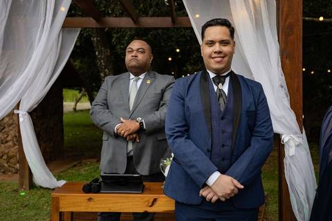 As melhores ideias e inspirações criativas de fotos de casamento registradas por fotógrafos profissionais de eventos da empresa Criativus Foto e Vídeo no Espaço Alecrim: Fotos do momento da Cerimônia'