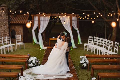 As melhores ideias e inspirações criativas de fotos de casamento registradas por fotógrafos profissionais de eventos da empresa Criativus Foto e Vídeo no Espaço Alecrim: Fotos protocolares'