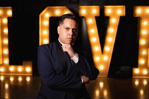 As melhores ideias e inspirações criativas de fotos de casamento registradas por fotógrafos profissionais de eventos da empresa Criativus Foto e Vídeo no Espaço Alecrim: Fotos do Noivo'