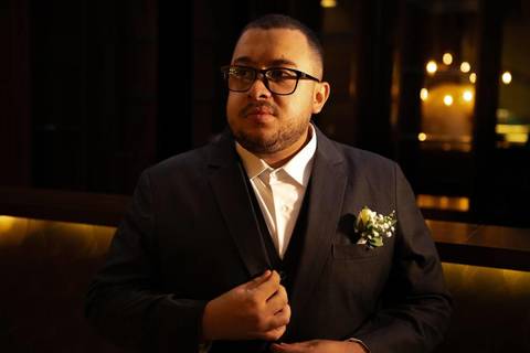 As melhores ideias e inspirações criativas de fotos de casamento registradas por fotógrafos profissionais de eventos da empresa Criativus Foto e Vídeo no Espaço Mansão Zurique: Fotos do Making of do Noivo'