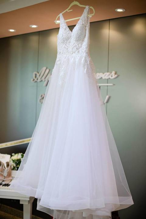 As melhores ideias e inspirações criativas de fotos de casamento registradas por fotógrafos profissionais de eventos da empresa Criativus Foto e Vídeo fotos do making of da noiva no Salão de Beleza Alpha Noivas'